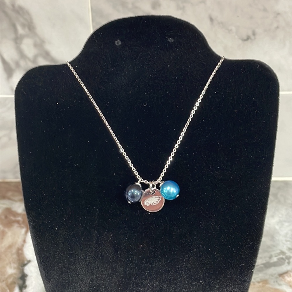 Philadelphia EAGLES NFL Game Day Cultured PEARLS & LOGO NECKLACE 18" by Honora - Picture 3 of 7